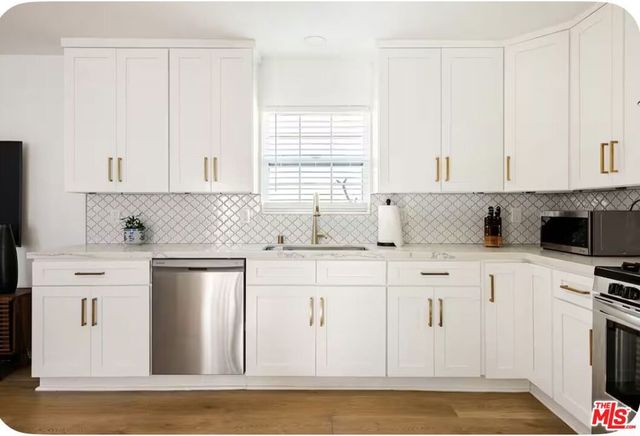 12812 W Greene Avenue, Los Angeles, CA 90066