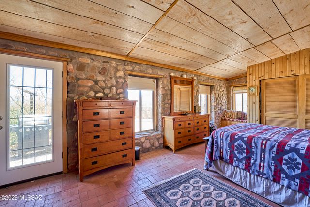 2711 S Bear Mountain Road, Portal, AZ 85632