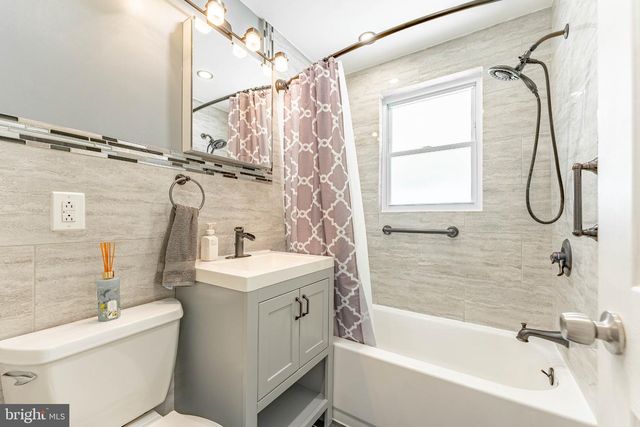 54 FAIRVIEW AVE, Clifton Heights, PA 19018