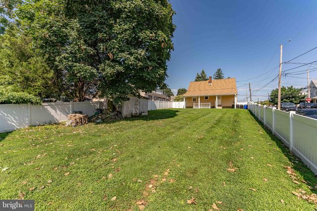 54 FAIRVIEW AVE, Clifton Heights, PA 19018
