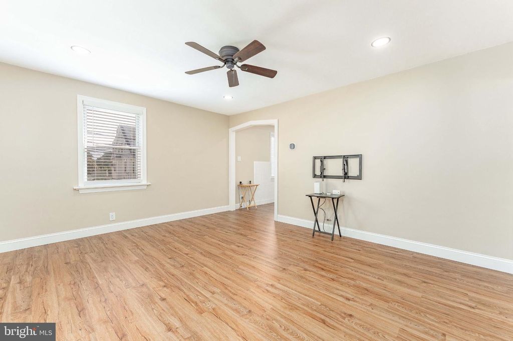 54 FAIRVIEW AVE, CLIFTON HEIGHTS, PA 19018 — photo 4