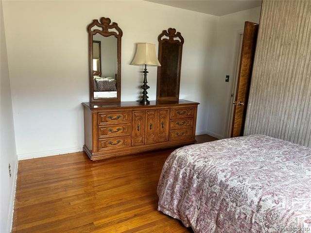 15258 Travis Street, Southgate, MI 48195