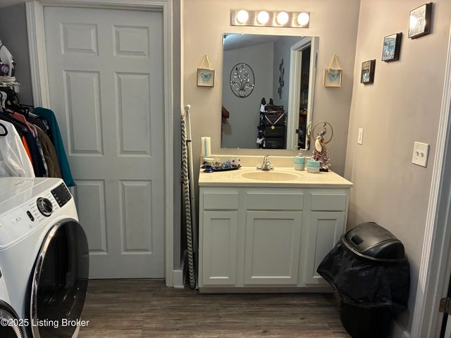 3827 Alford Ave, Louisville, KY 40212