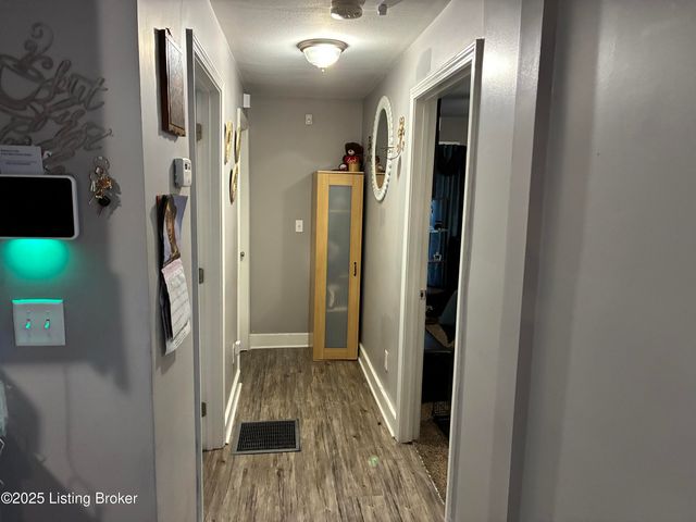 3827 Alford Ave, Louisville, KY 40212