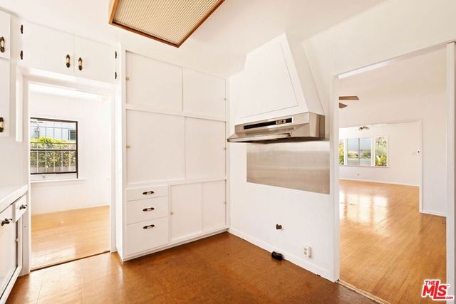 938 S Plymouth Boulevard, Los Angeles, CA 90019
