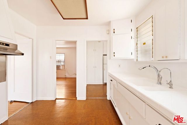 938 S Plymouth Boulevard, Los Angeles, CA 90019