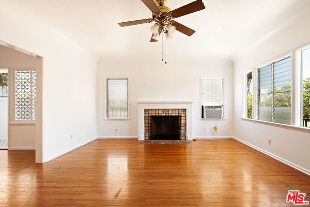 938 S Plymouth Boulevard, Los Angeles, CA 90019