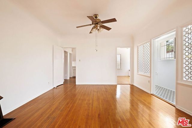 938 S Plymouth Boulevard, Los Angeles, CA 90019