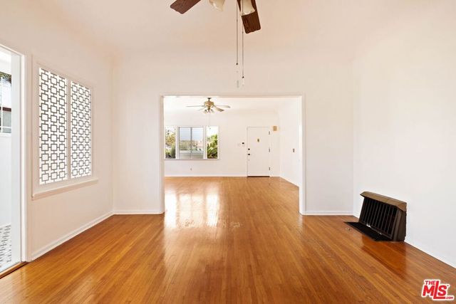 938 S Plymouth Boulevard, Los Angeles, CA 90019