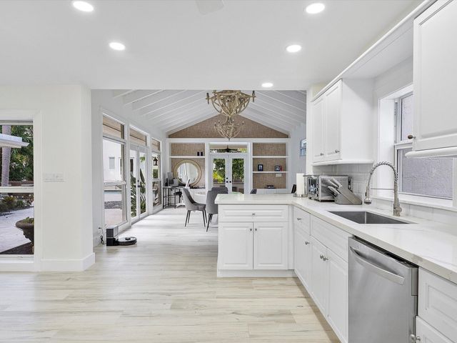 411 Poinciana Drive, Fort Lauderdale, FL 33301