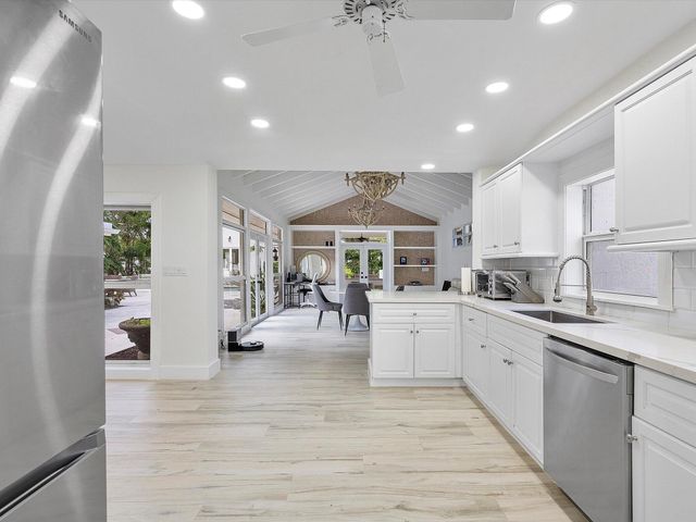 411 Poinciana Drive, Fort Lauderdale, FL 33301