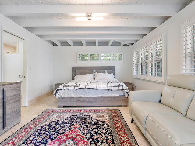 411 Poinciana Drive, Fort Lauderdale, FL 33301