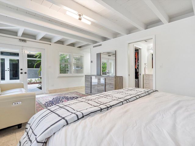 411 Poinciana Drive, Fort Lauderdale, FL 33301