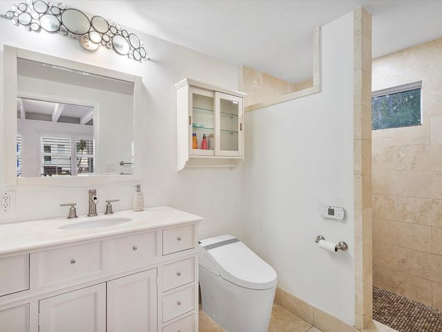411 Poinciana Drive, Fort Lauderdale, FL 33301