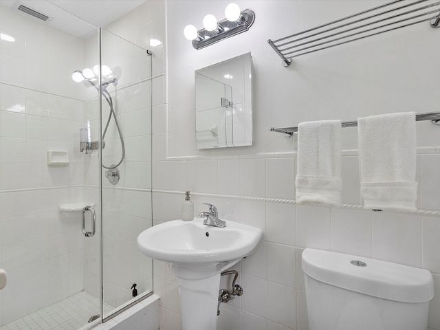 411 Poinciana Drive, Fort Lauderdale, FL 33301