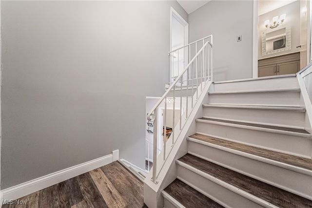 11499 Pearl Road, Strongsville, OH 44136