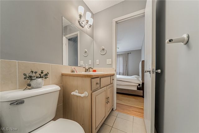 11499 Pearl Road, Strongsville, OH 44136