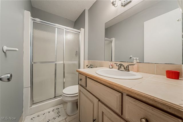 11499 Pearl Road, Strongsville, OH 44136