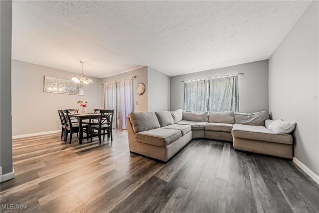 11499 Pearl Road, Strongsville, OH 44136