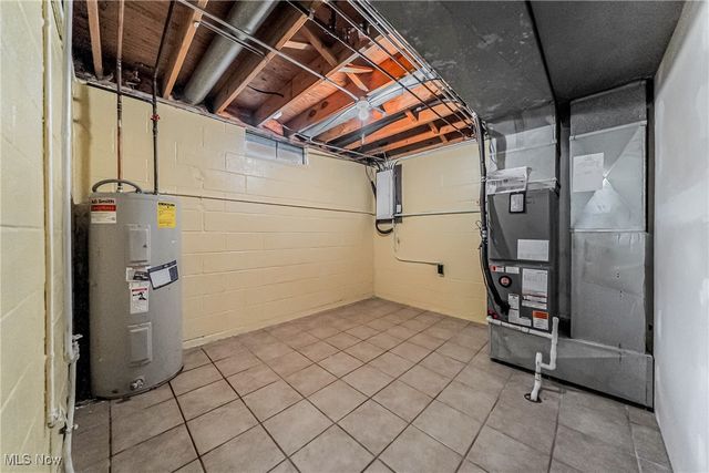 11499 Pearl Road, Strongsville, OH 44136