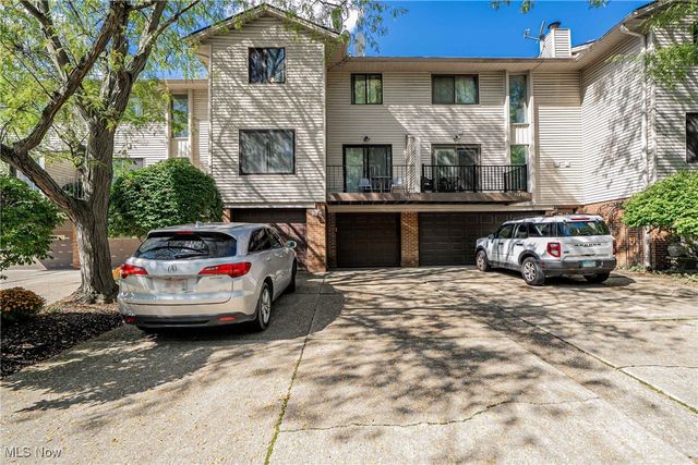 11499 Pearl Road, Strongsville, OH 44136