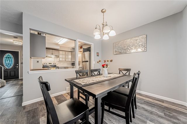 11499 Pearl Road, Strongsville, OH 44136