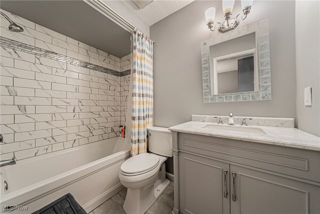 11499 Pearl Road, Strongsville, OH 44136