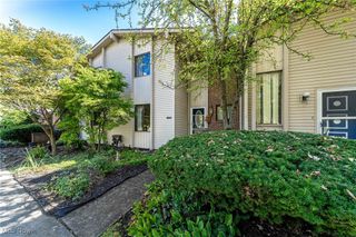 11499 Pearl Road, Strongsville, OH 44136