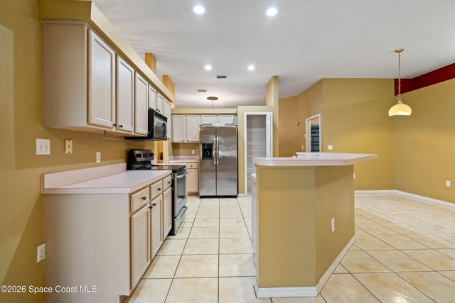 1778 Parrsboro Street NW, Palm Bay, FL 32907