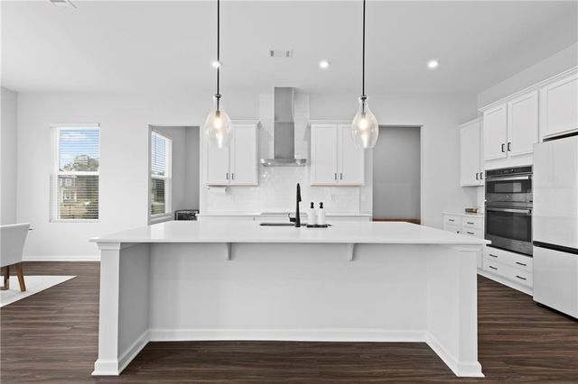 4068 Annsbury Ct, Lilburn, GA 30047