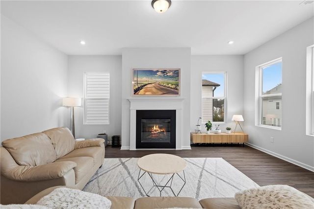 4068 Annsbury Ct, Lilburn, GA 30047