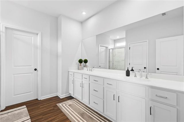 4068 Annsbury Ct, Lilburn, GA 30047