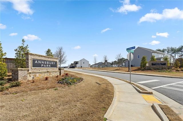 4068 Annsbury Ct, Lilburn, GA 30047