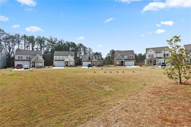 4068 Annsbury Ct, Lilburn, GA 30047