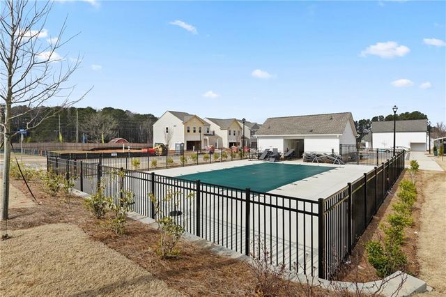 4068 Annsbury Ct, Lilburn, GA 30047