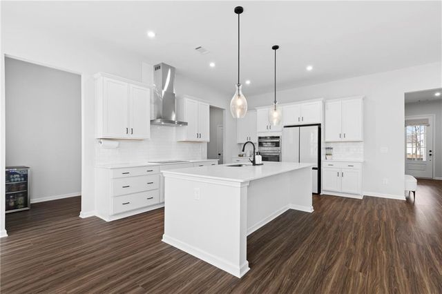 4068 Annsbury Ct, Lilburn, GA 30047