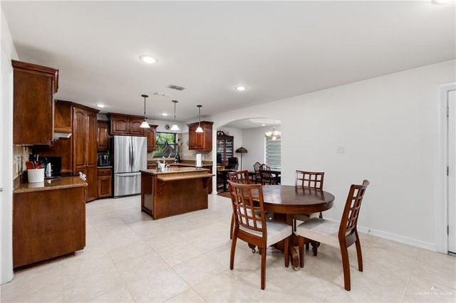 4417 S Cesar Chavez Road, Edinburg, TX 78542