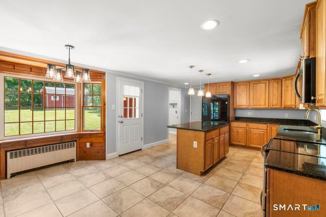 43 East Village Road, Shelton, CT 06484
