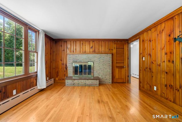 43 East Village Road, Shelton, CT 06484