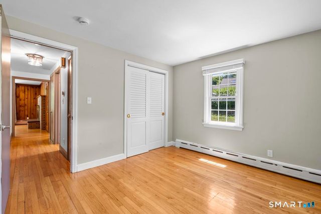 43 East Village Road, Shelton, CT 06484