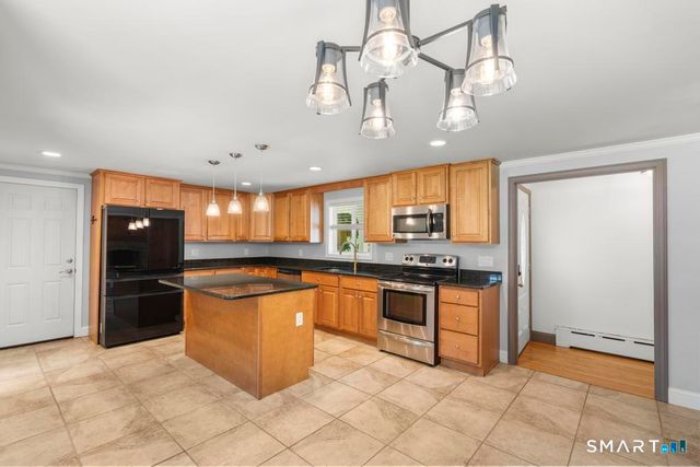 43 East Village Road, Shelton, CT 06484