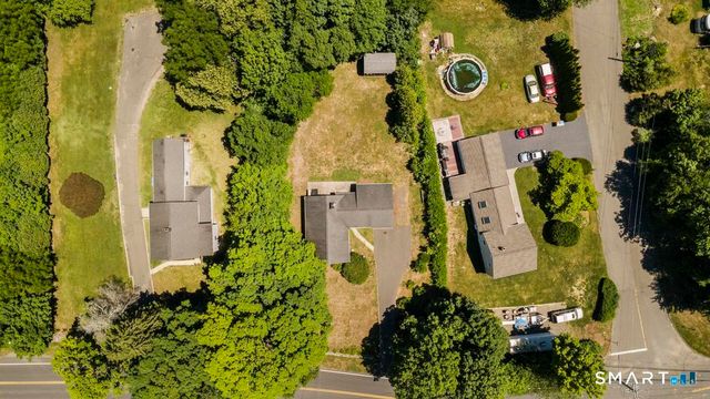 43 East Village Road, Shelton, CT 06484