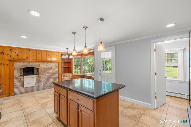 43 East Village Road, Shelton, CT 06484