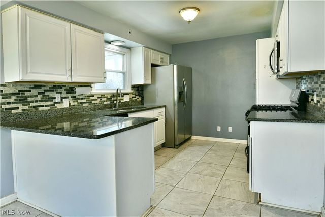 3205 Redgate Lane, Youngstown, OH 44511