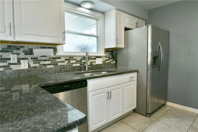 3205 Redgate Lane, Youngstown, OH 44511