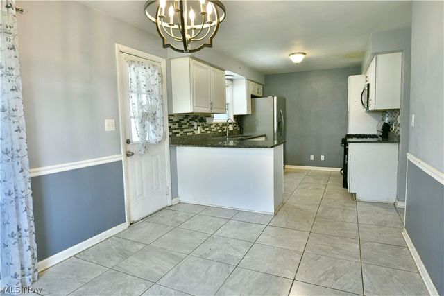 3205 Redgate Lane, Youngstown, OH 44511