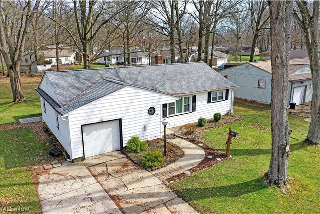 3205 Redgate Lane, Youngstown, OH 44511