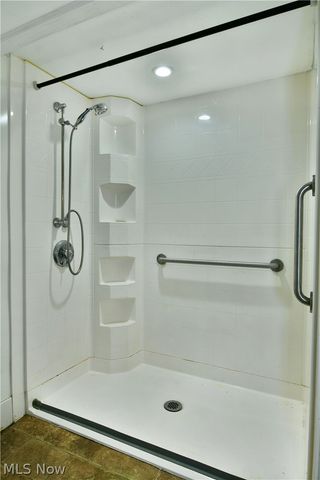 3205 Redgate Lane, Youngstown, OH 44511