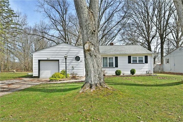 3205 Redgate Lane, Youngstown, OH 44511