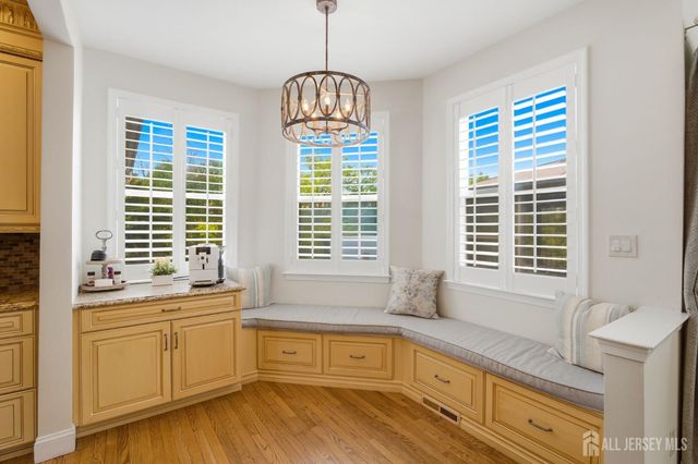 32 Scott Drive, Monroe, NJ 08831